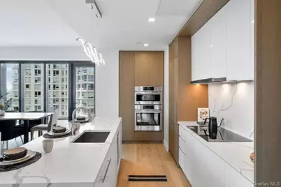 4530 Pearson Street #PH4C, Long Island City, NY 11101 - Photo 4