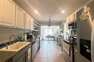 14 Potomac Ct, Coram, NY 11727 - Photo 4