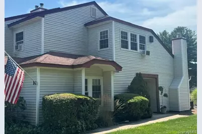 14 Potomac Court #14, Coram, NY 11727 - Photo 2