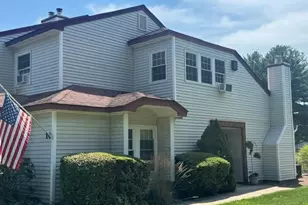 14 Potomac Ct, Coram, NY 11727 - Photo 2
