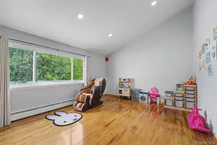 16 Hunt Pl, Bethpage, NY 11714 - Photo 16
