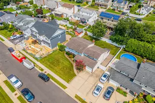 16 Hunt Pl, Bethpage, NY 11714 - Photo 34