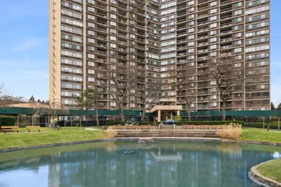 1 Bay Club Drive #19H, Bayside, NY 11360 - Photo 2