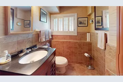 18 W Gaylore Drive, Amityville, NY 11701 - Photo 12