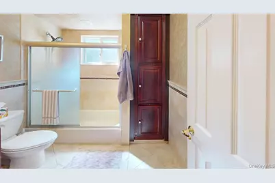 18 W Gaylore Drive, Amityville, NY 11701 - Photo 16