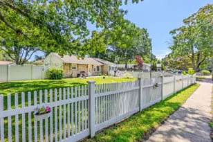 1023 Udall Rd, Bay Shore, NY 11706 - Photo 2