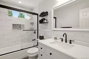 215 Walker St, West Babylon, NY 11704 - Photo 20