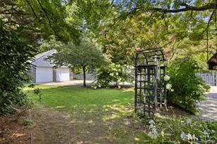 32 Franklin Ave, Sea Cliff, NY 11579 - Photo 42
