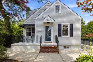 32 Franklin Ave, Sea Cliff, NY 11579 - Photo 4