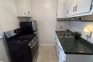 230 Pelham Rd, New Rochelle, NY 10805 - Photo 2