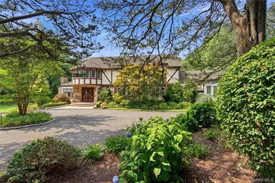 27 Amber Lane, Oyster Bay, NY 11771 - Photo 2