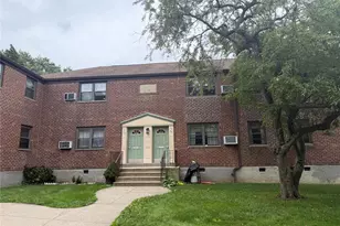 57-48 246th Crescent, Little Neck, NY 11362 - Photo 2