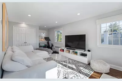 25 Roxbury Road, Scarsdale, NY 10583 - Photo 12