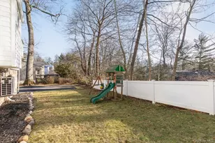 25 Roxbury Rd, Scarsdale, NY 10583 - Photo 30