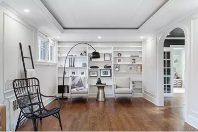 25 Roxbury Road, Scarsdale, NY 10583 - Photo 2