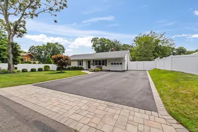 84 Stratler Drive, Shirley, NY 11967 - Photo 2