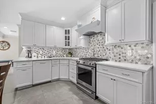 84 Stratler Dr, Shirley, NY 11967 - Photo 8