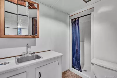 127 Decker Avenue, Merrick, NY 11566 - Photo 18