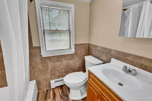 127 Decker Ave, Merrick, NY 11566 - Photo 22
