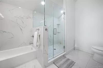 7 Tyrconnell Avenue, Massapequa, NY 11762 - Photo 24