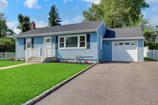 71 Valentine Ave, Glen Cove, NY 11542 - Photo 2