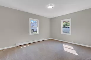 71 Valentine Ave, Glen Cove, NY 11542 - Photo 6