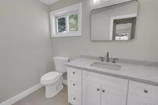 71 Valentine Ave, Glen Cove, NY 11542 - Photo 18