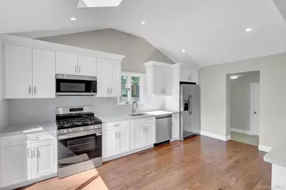 71 Valentine Avenue, Glen Cove, NY 11542 - Photo 14