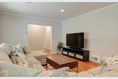 9 Wimbleton Lane, Great Neck, NY 11023 - Photo 6