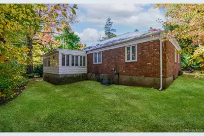 9 Wimbleton Lane, Great Neck, NY 11023 - Photo 22