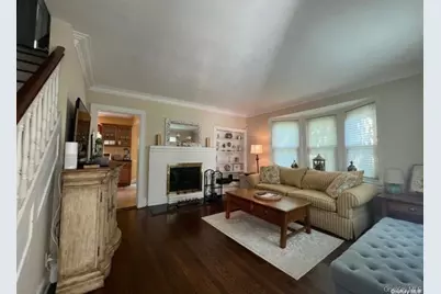 73 Abbott Drive, Huntington, NY 11743 - Photo 8