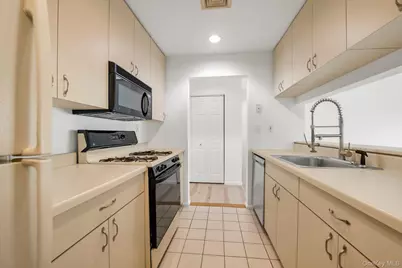 242-07A Oak Park Drive, Douglaston, NY 11362 - Photo 6