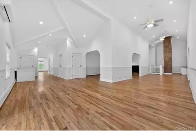 125 Horseshoe Road #Farm House, Mill Neck, NY 11765 - Photo 10