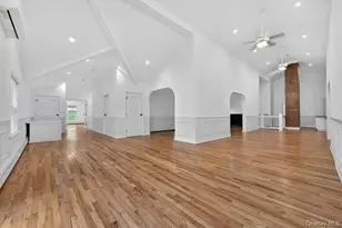 125 Horseshoe Rd, Mill Neck, NY 11765 - Photo 10
