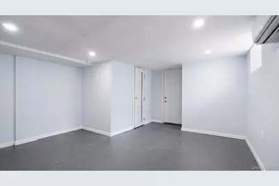 190-13 109th Road, Saint Albans, NY 11412 - Photo 20