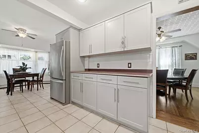 53 Larch Avenue, Floral Park, NY 11001 - Photo 8