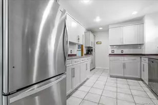 53 Larch Ave, Floral Park, NY 11001 - Photo 10