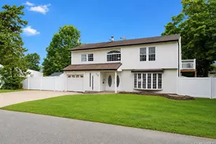 779 Peconic Ave, West Babylon, NY 11704 - Photo 2