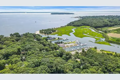 275 Pinewood Road, Cutchogue, NY 11935 - Photo 4
