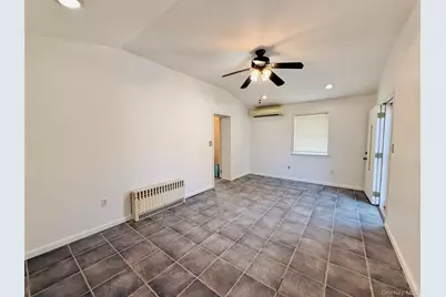 1374 Hobart Avenue, Bronx, NY 10461 - Photo 16