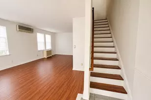 1374 Hobart Ave, Bronx, NY 10461 - Photo 18