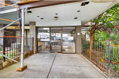 138-70 Elder Avenue #3L, Flushing, NY 11355 - Photo 2