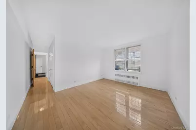 138-70 Elder Avenue #3L, Flushing, NY 11355 - Photo 18