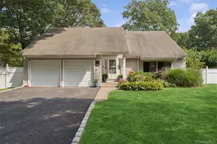 27 Sugarbush Ln, Coram, NY 11727 - Photo 34
