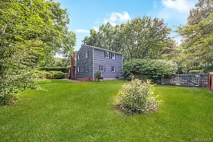 9 Half Moon Pond Rd, Ridge, NY 11961 - Photo 24