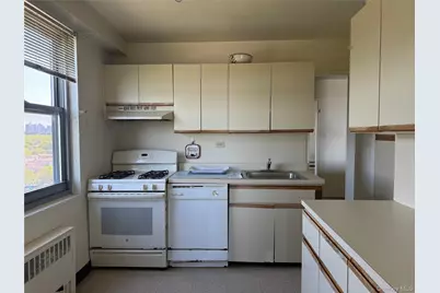 61-20 Grand Central Parkway #A 1205, Forest Hills, NY 11375 - Photo 20