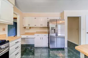 207 Butter Hill Dr, New Windsor, NY 12553 - Photo 22
