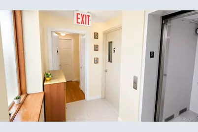 339 Avenue P #6B, Brooklyn, NY 11204 - Photo 2