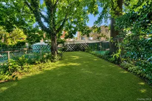 1052 E 227th St, Bronx, NY 10466 - Photo 28