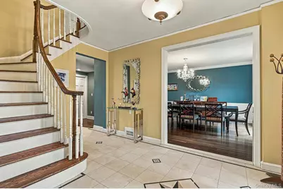 1 Shore Park Road, Great Neck, NY 11023 - Photo 6
